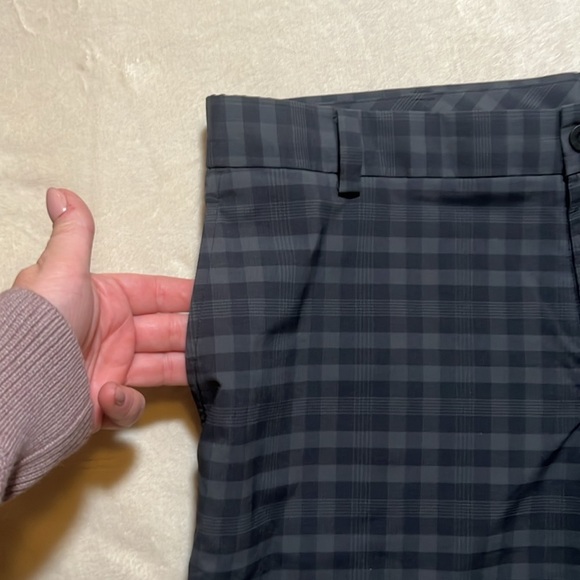 Nike Golf Dri-fit Plaid Black and Grey Shorts sz 34 EUC - Picture 4 of 7